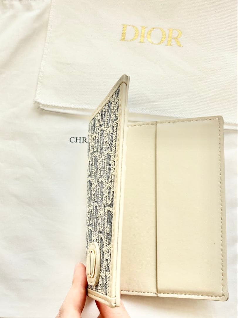 【期間限定値下げ】Dior 30Montaigne パスポート ケース