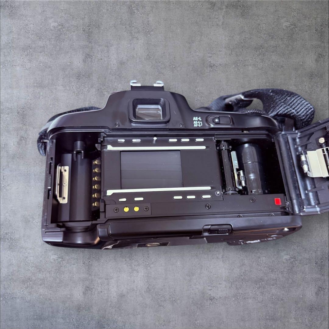 美品 ニコン Nikon F-601 フィルムカメラ