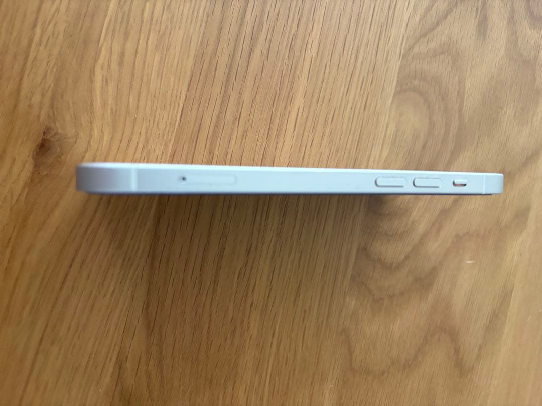Apple iPhone 12 ホワイト　128GB バッテリー88%
