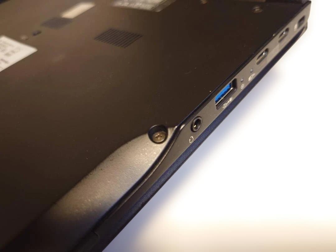 富士通 LIFEBOOK U9313/NX