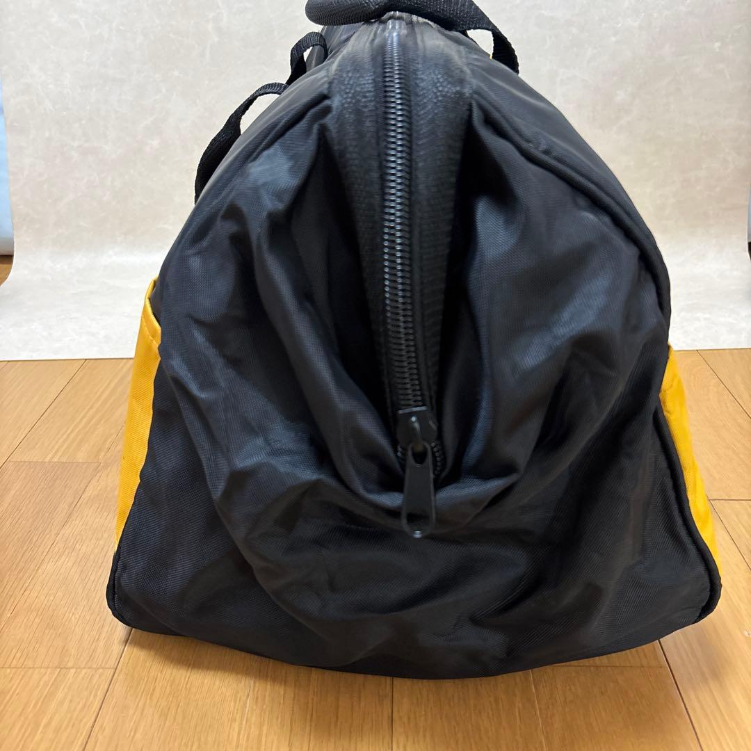 旅行用バッグ