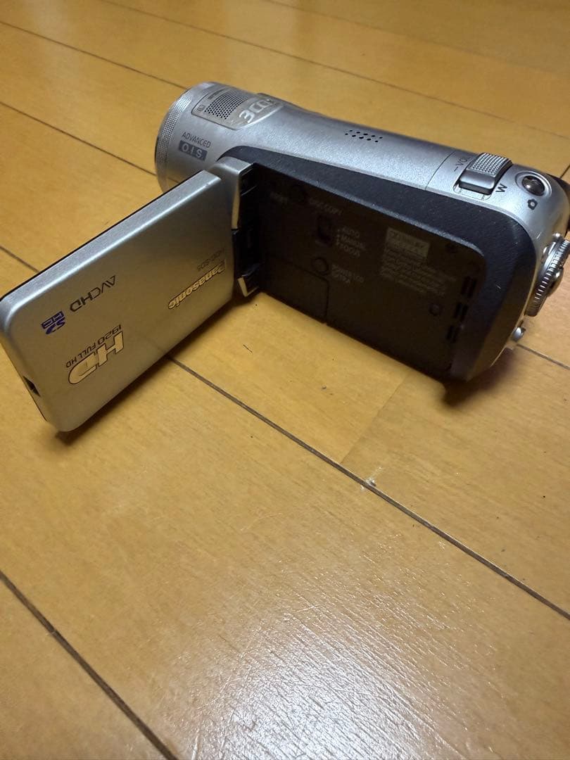 Panasonic SD5 ビデオカメラ HDC-SD5（シルバー）